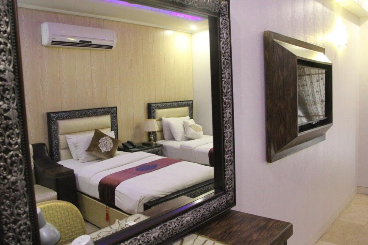 Hotel The Leschanze Lahore Exterior photo